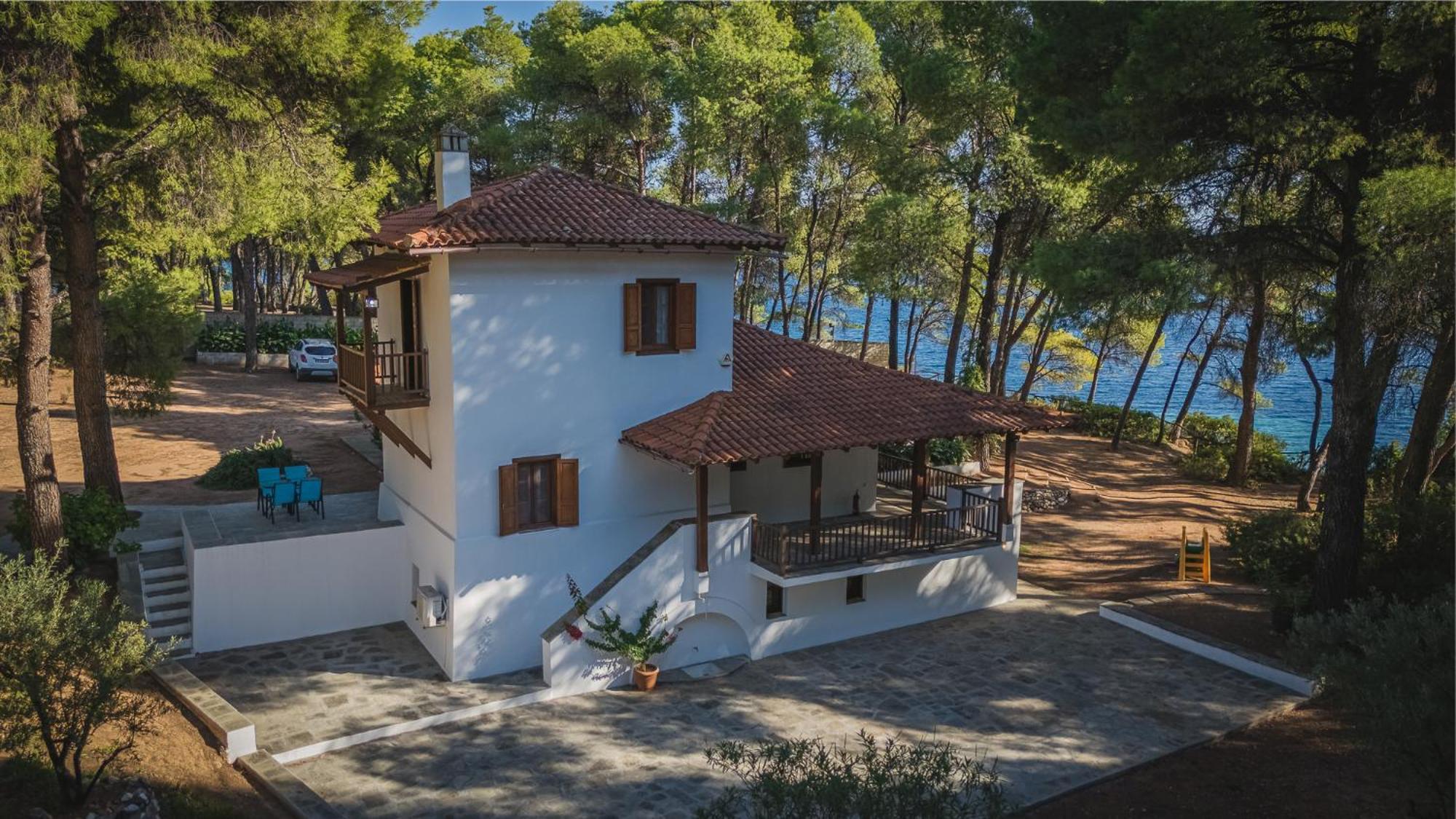 Squirrel Beach Front Villa, Metamorfosi Eksteriør billede