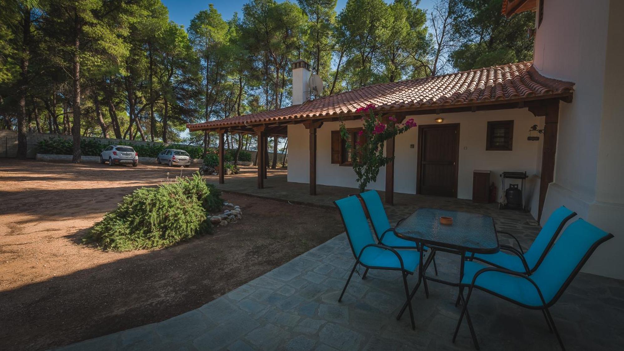 Squirrel Beach Front Villa, Metamorfosi Eksteriør billede