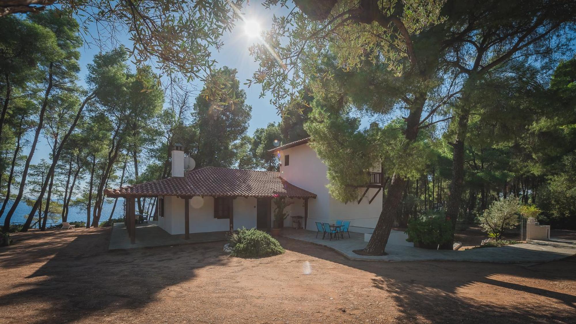Squirrel Beach Front Villa, Metamorfosi Eksteriør billede